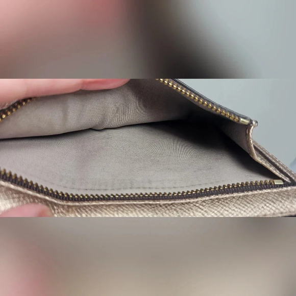 Coach Women's Pink Metallic Universal Wallet With Phone Pocket In Pebble Leather - Picture 10 of 16